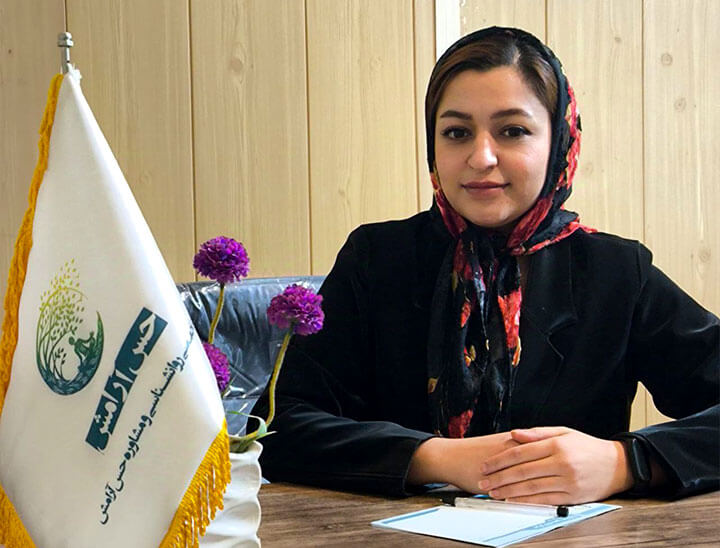 دکتر غزل سیف الدینی